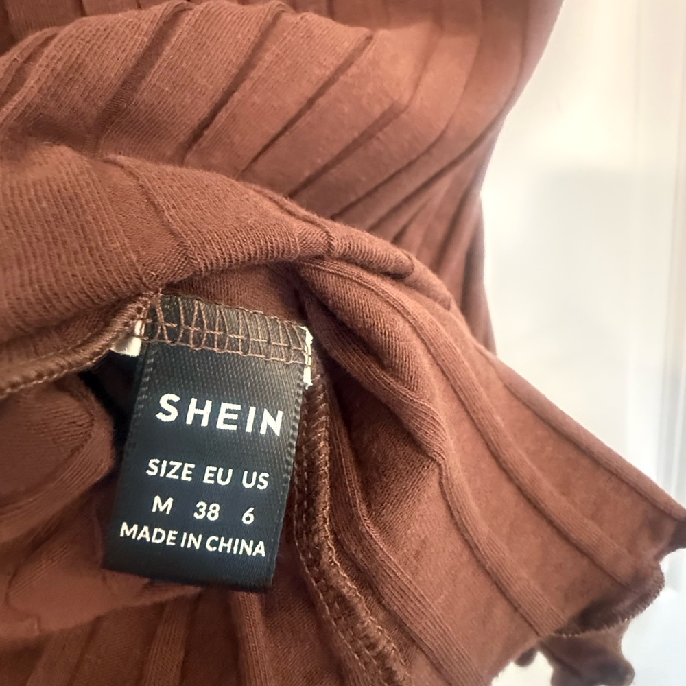 SHEIN Chocolate Ruffled Ribbed Cropped Tank Top - Picture 3 of 3